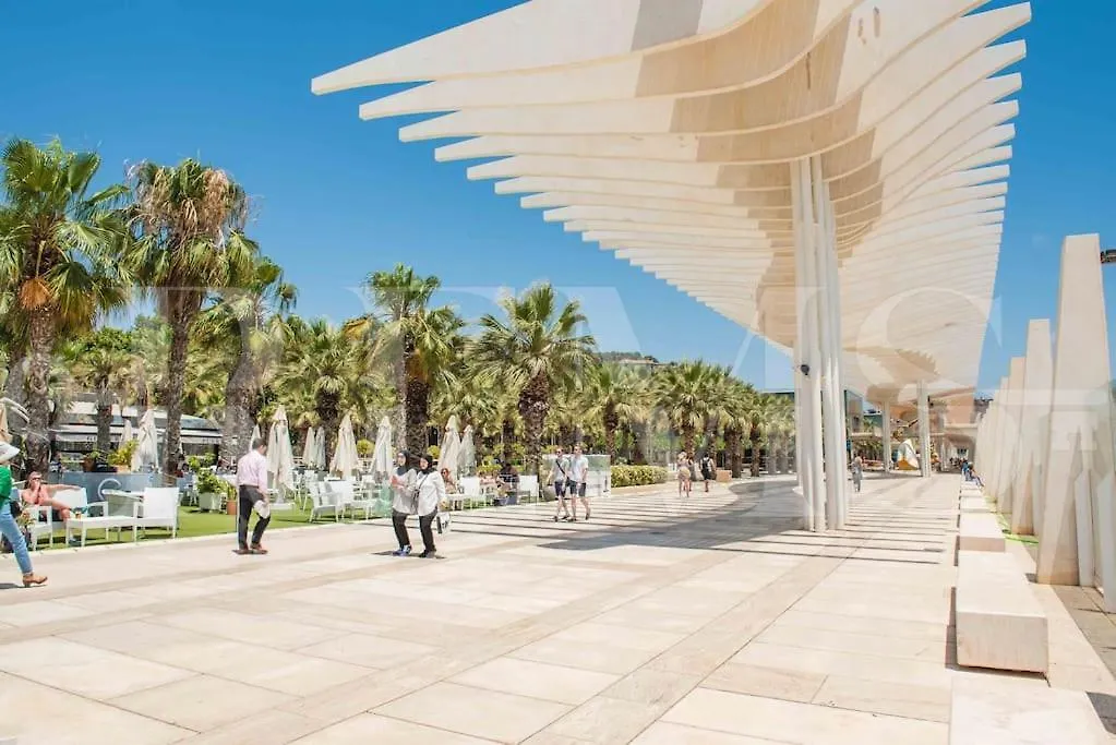 Central Gem With Stunning Port & Sea Views By Rems Malaga Apartment