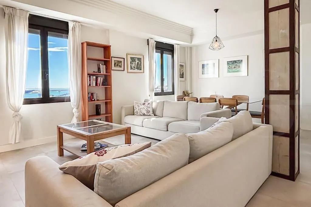 Central Gem With Stunning Port & Sea Views By Rems Malaga
