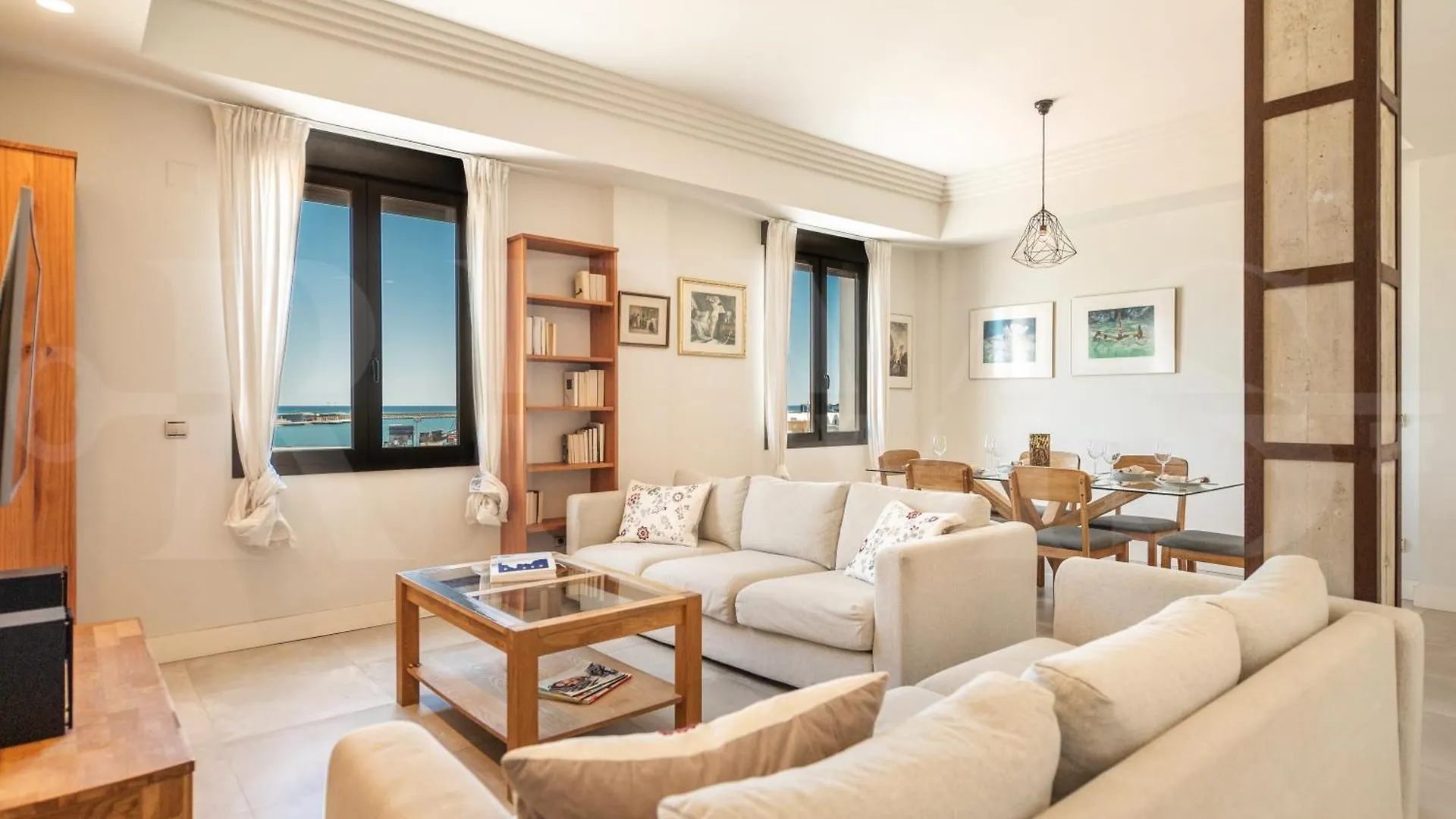 Central Gem With Stunning Port & Sea Views By Rems Malaga