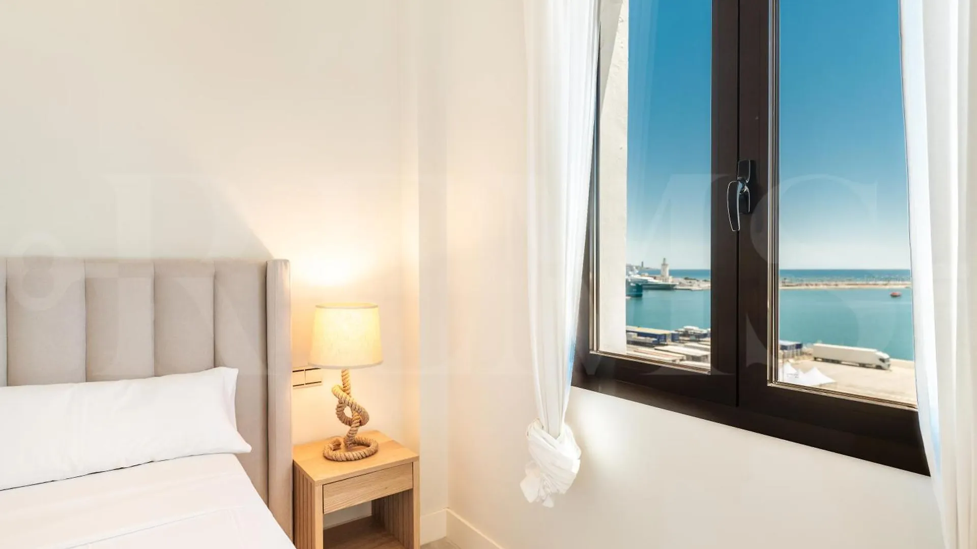 Central Gem With Stunning Port & Sea Views By Rems Malaga