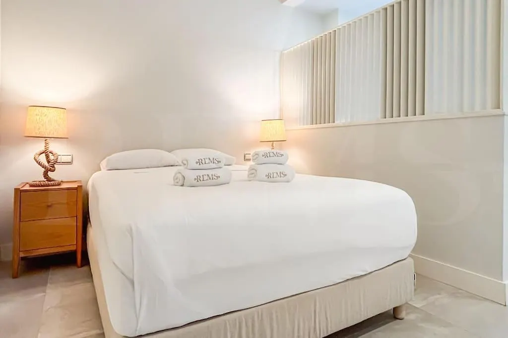 Central Gem With Stunning Port & Sea Views By Rems Málaga 0*,