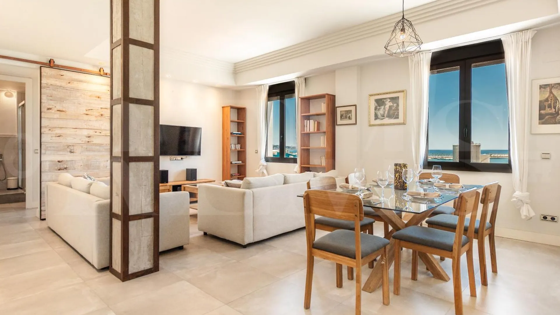 Central Gem With Stunning Port & Sea Views By Rems Málaga