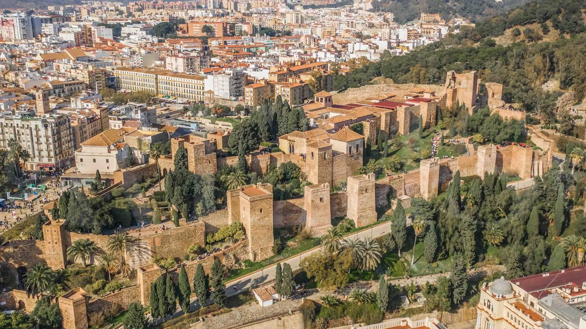 Central Gem With Stunning Port & Sea Views By Rems Málaga Daire
